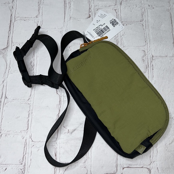 Lululemon Belt Mini - Bronze Green/Black - Green Polyester Cross Body Bag - Picture 6 of 7